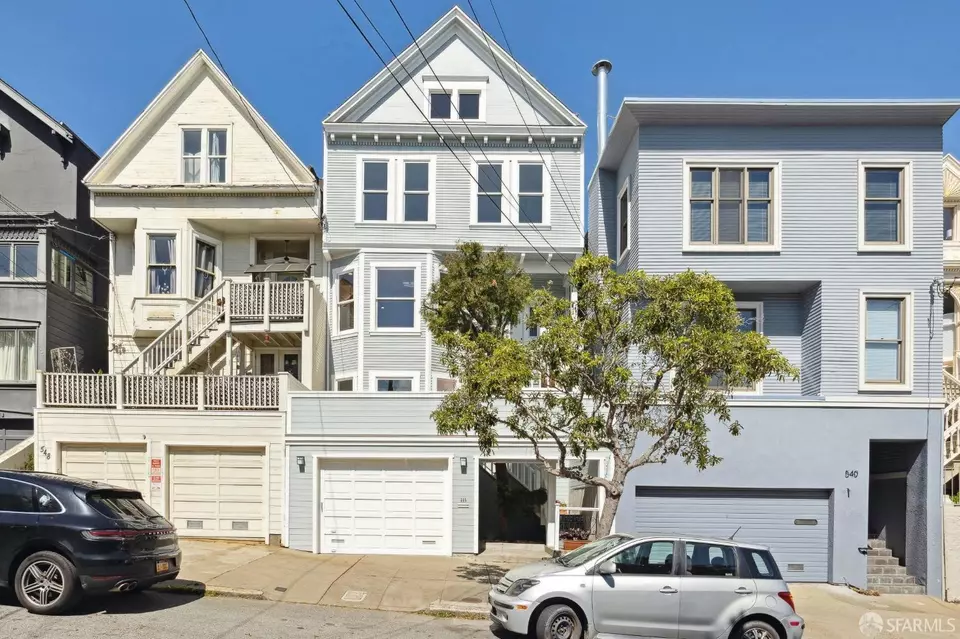 Exterior - 546 Elizabeth St, San Francisco, CA 94114 photo 1 of 9