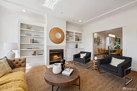 Living - 546 Elizabeth St, San Francisco, CA 94114 photo 1 of 6