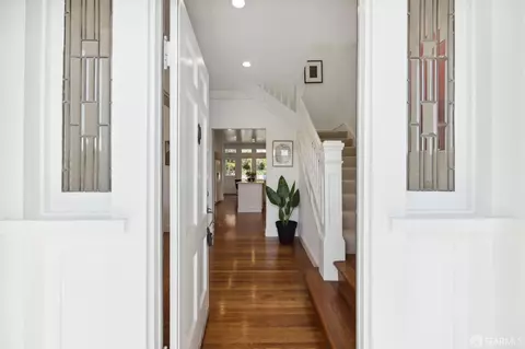 Entry Way - 546 Elizabeth St, San Francisco, CA 94114 photo 1 of 2