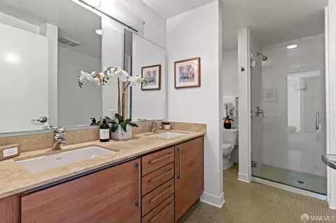 Bath - 200 2nd St #515, Oakland, CA 94607 photo 4 of 7