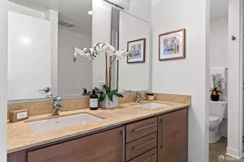 Bath - 200 2nd St #515, Oakland, CA 94607 photo 3 of 7