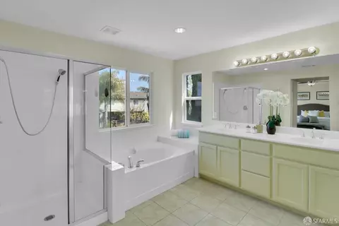 Bath - 4838 Big Bear Rd, Oakley, CA 94561 photo 4 of 7