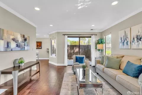 Living - 4690 Devonshire Cmn, Fremont, CA 94536 photo 4 of 4