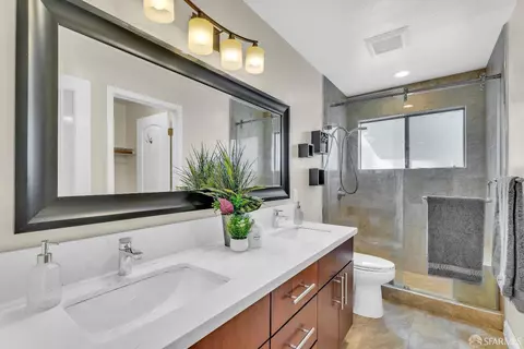Bath - 4690 Devonshire Cmn, Fremont, CA 94536 photo 2 of 4