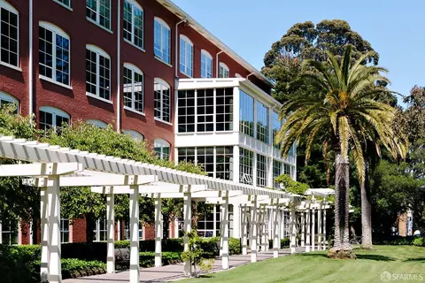 Exterior - 2240 Beach St, San Francisco, CA 94123 photo 12 of 13