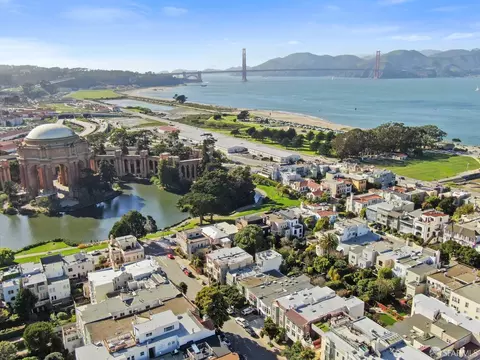 View/Area - 2240 Beach St, San Francisco, CA 94123 photo 5 of 14