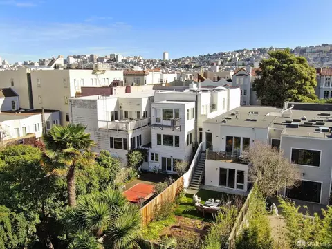 View/Area - 2240 Beach St, San Francisco, CA 94123 photo 1 of 14