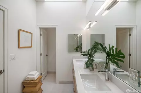 Bath - 2240 Beach St, San Francisco, CA 94123 photo 6 of 7
