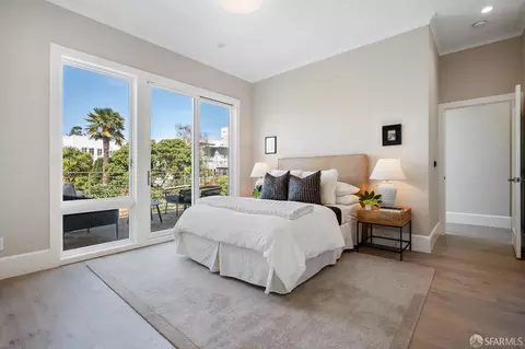 Bedroom - 2240 Beach St, San Francisco, CA 94123 photo 3 of 7