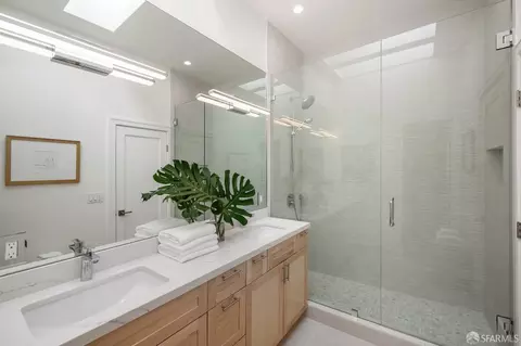 Bath - 2240 Beach St, San Francisco, CA 94123 photo 4 of 7
