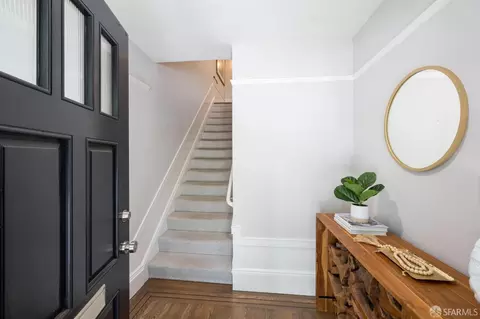 Entry Way - 3038 Steiner St, San Francisco, CA 94123 photo 1 of 4
