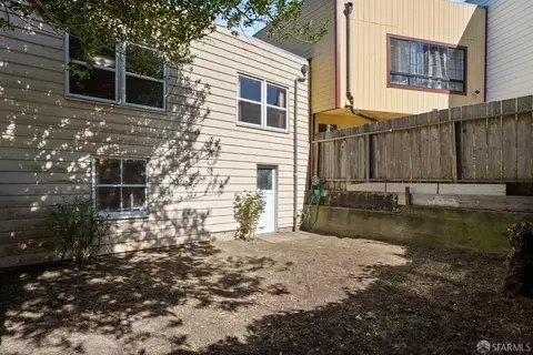 Exterior - 900 Avalon Ave, San Francisco, CA 94112 photo 4 of 6