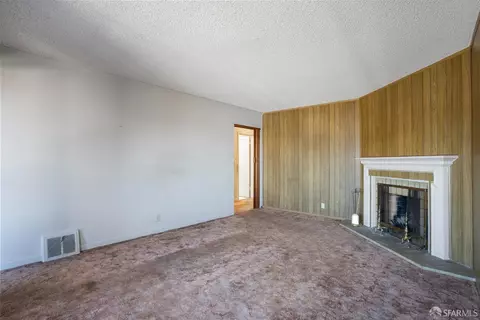 Living - 900 Avalon Ave, San Francisco, CA 94112 photo 2 of 2