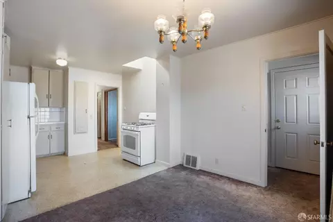 Kitchen - 900 Avalon Ave, San Francisco, CA 94112 photo 3 of 5