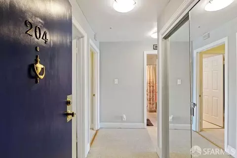 5264 3rd St #204, San Francisco, CA 94124