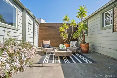 Exterior - 1553 Thomas Ave, San Francisco, CA 94124 photo 3 of 5