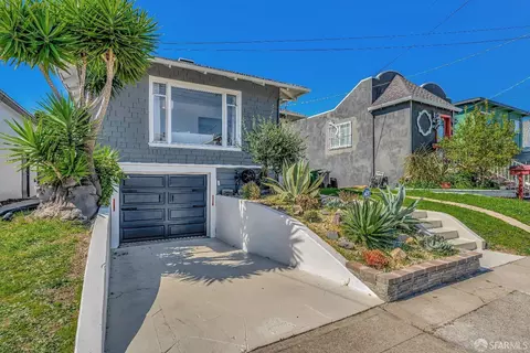 2814 Mathews St, Berkeley, CA 94702