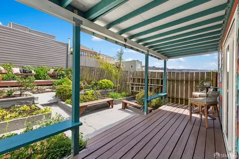 Exterior - 609 Paris St, San Francisco, CA 94112 photo 4 of 11