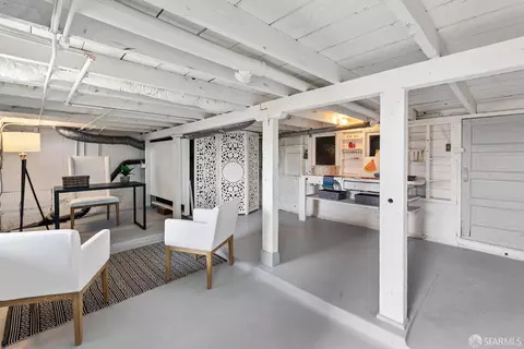 Exterior - 609 Paris St, San Francisco, CA 94112 photo 9 of 11