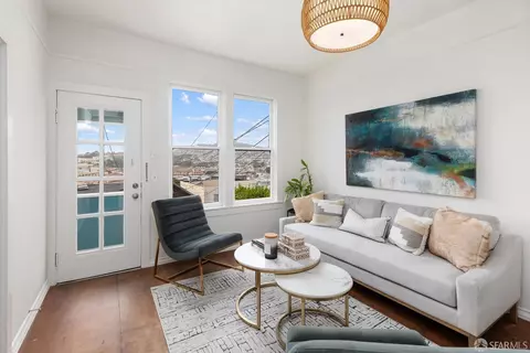 Living - 609 Paris St, San Francisco, CA 94112 photo 2 of 3