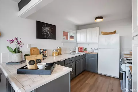 Kitchen - 146 Peralta Ave, San Francisco, CA 94110 photo 5 of 8