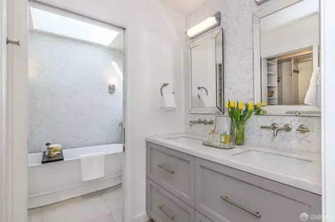 Bath - 130 Vasquez Ave, San Francisco, CA 94127 photo 4 of 10