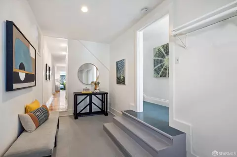 Entry Way - 461 Anderson St, San Francisco, CA 94110 photo 2 of 3