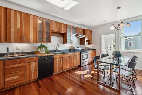 Kitchen - 461 Anderson St, San Francisco, CA 94110 photo 1 of 2