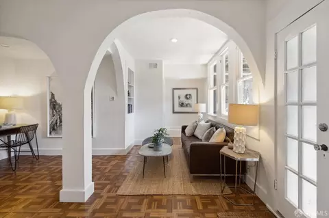 Living - 461 Anderson St, San Francisco, CA 94110 photo 3 of 3