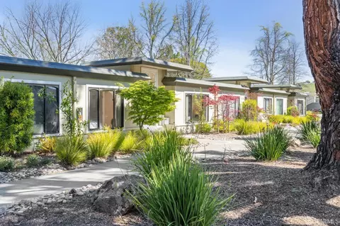 1300 Rockledge Ln #6, Walnut Creek, CA 94595