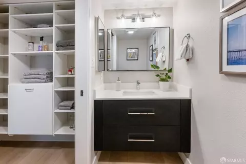 Bath - 2068 3rd St #11, San Francisco, CA 94107 photo 1 of 4