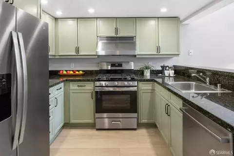Kitchen - 2068 3rd St #11, San Francisco, CA 94107 photo 2 of 2