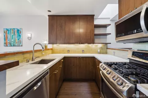 Kitchen - 514 Clipper St, San Francisco, CA 94114 photo 3 of 5