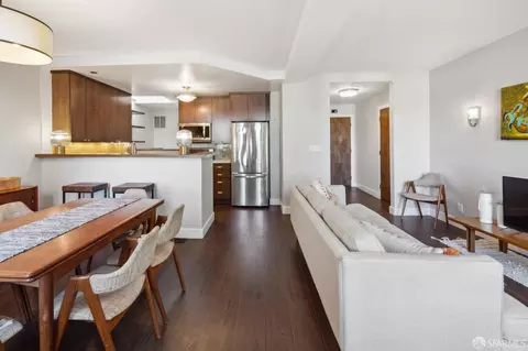 Dining - 514 Clipper St, San Francisco, CA 94114 photo 5 of 6