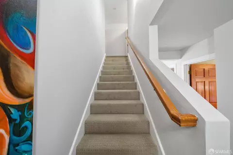 Entry Way - 514 Clipper St, San Francisco, CA 94114 photo 2 of 3