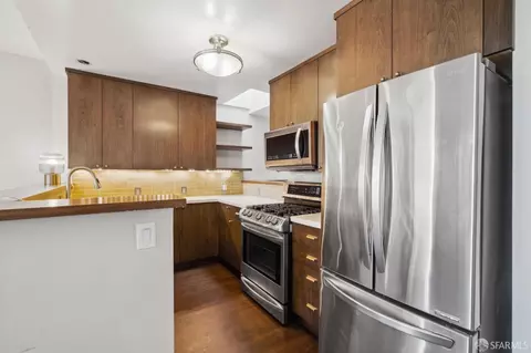 Kitchen - 514 Clipper St, San Francisco, CA 94114 photo 4 of 5