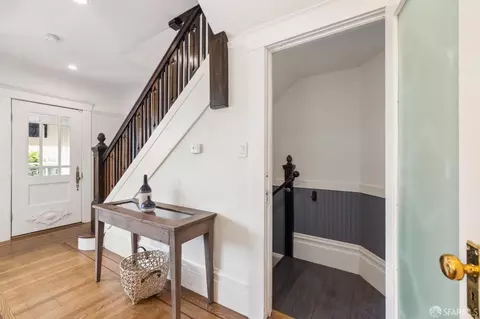 Entry Way - 854 43rd Ave, San Francisco, CA 94121 photo 2 of 3