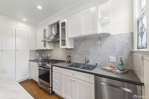 Kitchen - 854 43rd Ave, San Francisco, CA 94121 photo 5 of 6