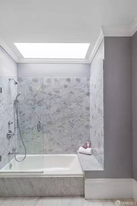 Bath - 854 43rd Ave, San Francisco, CA 94121 photo 3 of 5