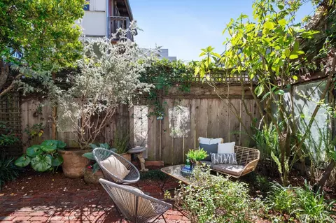 Exterior - 3265 20th St, San Francisco, CA 94110 photo 3 of 5