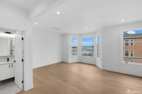 1204 Jackson St, San Francisco, CA 94109