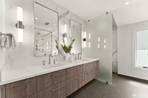 Bath - 266 Pacheco St, San Francisco, CA 94116 photo 2 of 8
