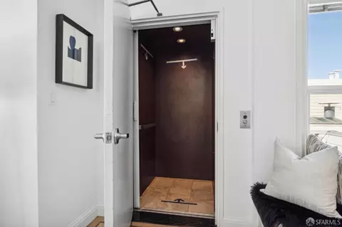 Entry Way - 574 26th Ave #4, San Francisco, CA 94121 photo 2 of 2