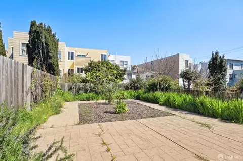 Exterior - 574 26th Ave #4, San Francisco, CA 94121 photo 9 of 11