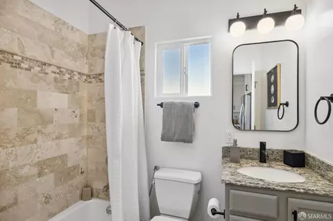 Bath - 574 26th Ave #4, San Francisco, CA 94121 photo 2 of 2