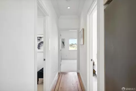Entry Way - 574 26th Ave #4, San Francisco, CA 94121 photo 1 of 2