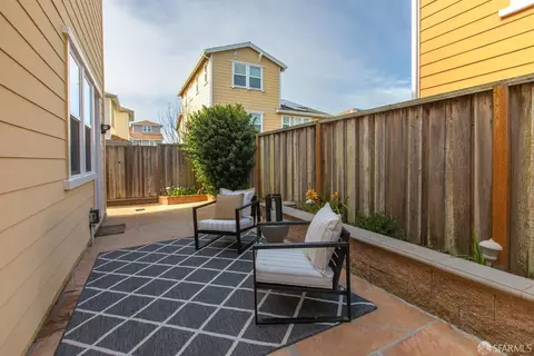 Exterior - 119 Cypress St, Pacifica, CA 94044 photo 3 of 6
