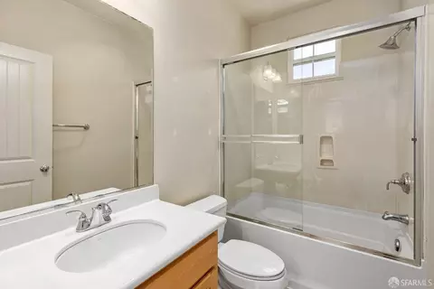 Bath - 119 Cypress St, Pacifica, CA 94044 photo 1 of 3