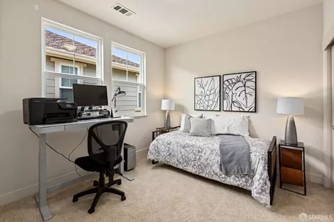 Bedroom - 119 Cypress St, Pacifica, CA 94044 photo 6 of 9