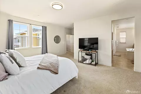 Bedroom - 119 Cypress St, Pacifica, CA 94044 photo 9 of 9